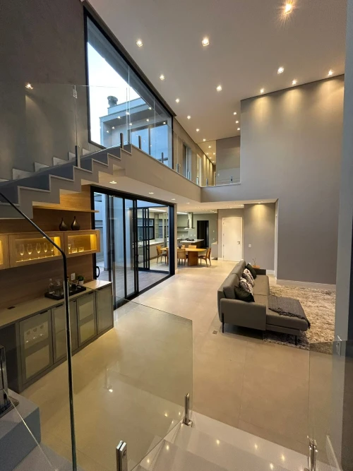 Casa Curadoria - Facilitamos a sua jornada com imóveis por meio de experiências inéditas e indicações precisas. Entre em Contato.