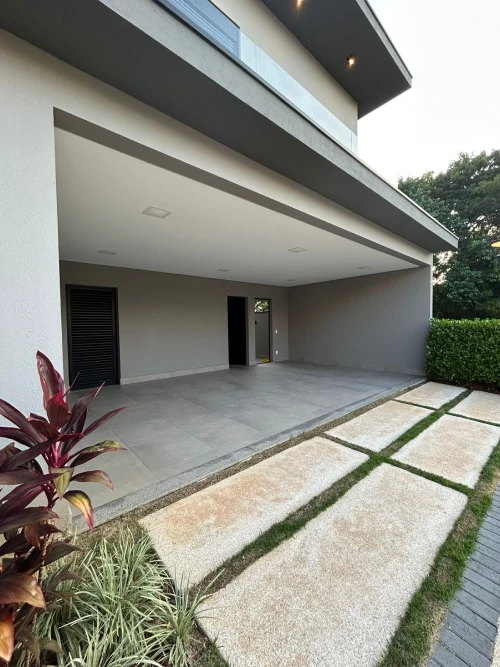 Casa Curadoria - Facilitamos a sua jornada com imóveis por meio de experiências inéditas e indicações precisas. Entre em Contato.