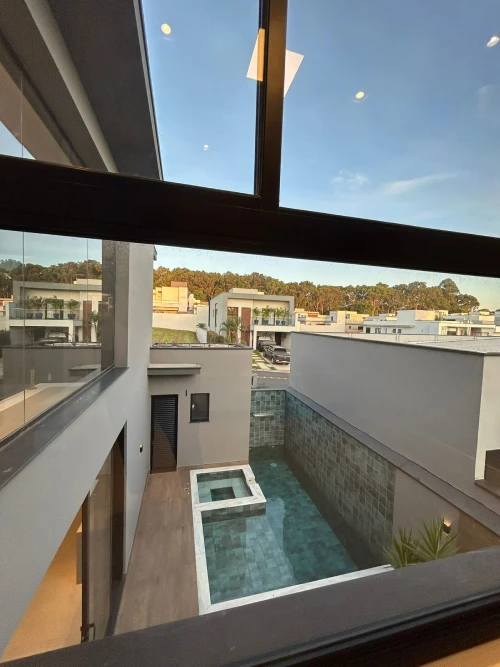 Casa Curadoria - Facilitamos a sua jornada com imóveis por meio de experiências inéditas e indicações precisas. Entre em Contato.