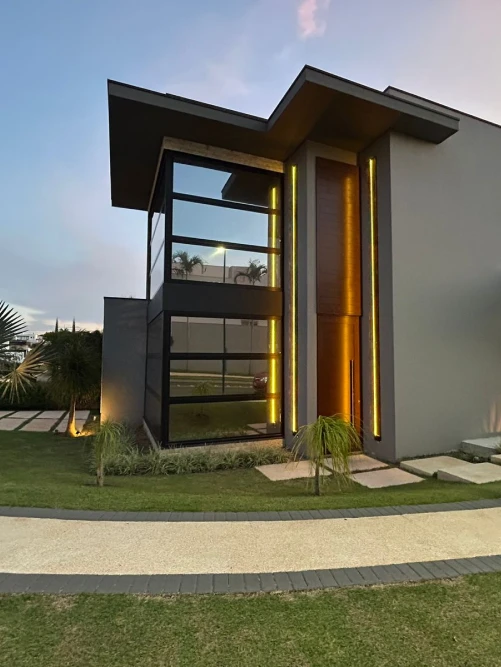 Casa Curadoria - Facilitamos a sua jornada com imóveis por meio de experiências inéditas e indicações precisas. Entre em Contato.